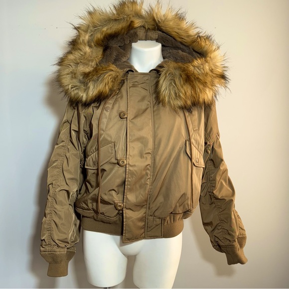 MOUSSY Faux Fur Hooded Bomber Jacket in Tan Size 1 Small Streetwear Warm Outdoor - Picture 5 of 16